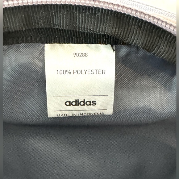 Adidas Lavender Quilted Waist Purse/ Fanny Pack w/ Adjustable Strap to 33”-34” - Picture 5 of 11